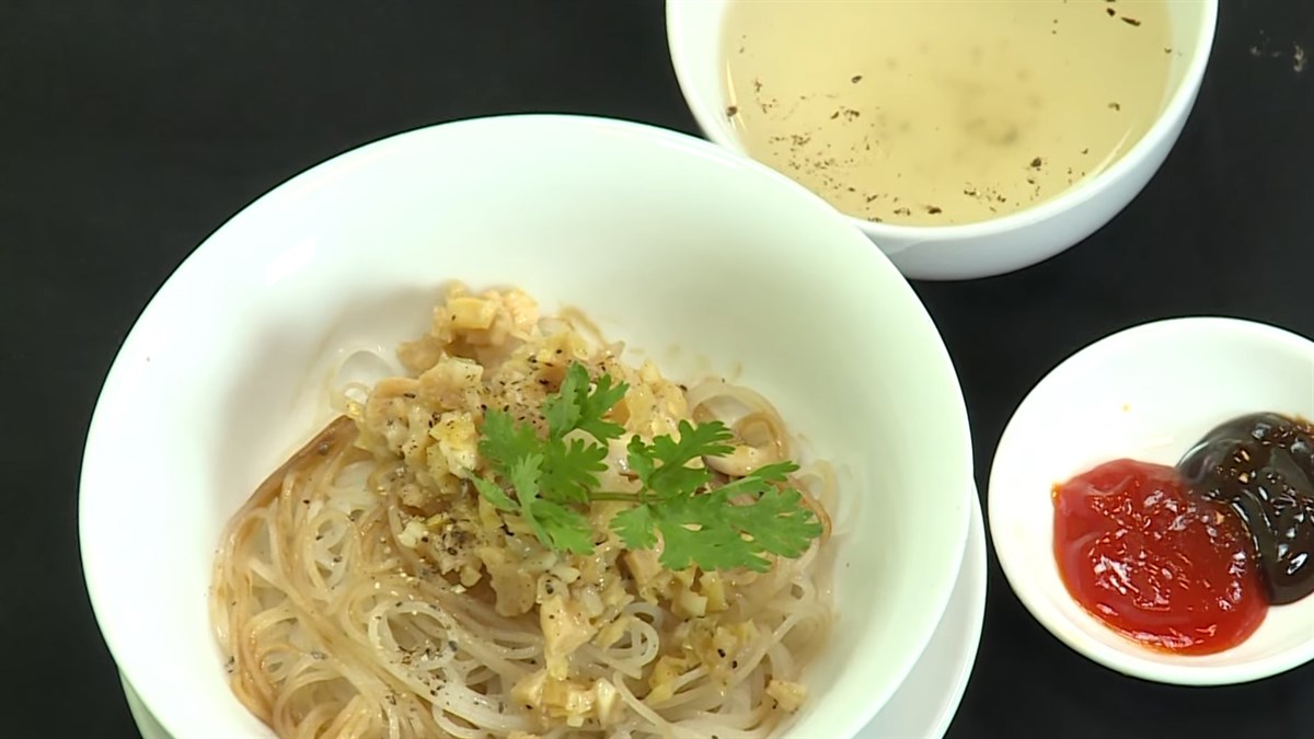 Cách làm phở khô Gia Lai chay thơm ngon đơn giản