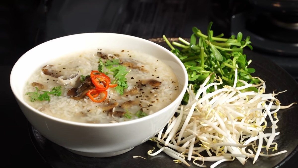 Cách nấu cháo nấm tràm chay thanh đạm thơm ngon đơn giản